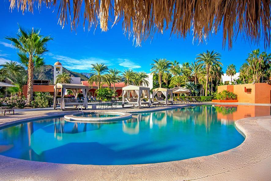 Loreto Bay Golf Resort & Spa At Baja Exteriör bild The pool at the Royal Palm Resort and Spa